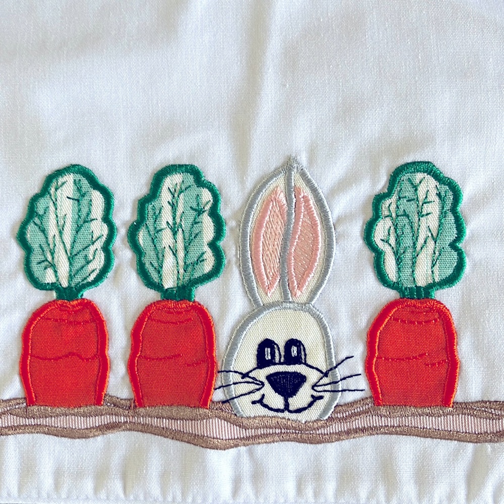 Embroidered Easter Collar Rabbit Carrots Bunny Ears Unisex NWOT